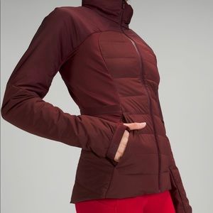 Lululemon new without tags “Down for it All” jacket! In excellent condition!